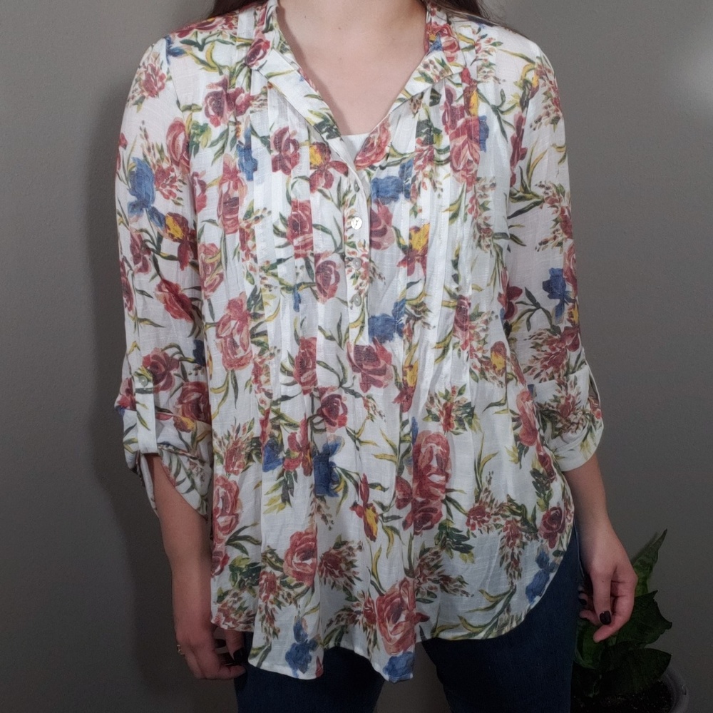 3/$25  Westbound White Floral Flowly Boho Blouse